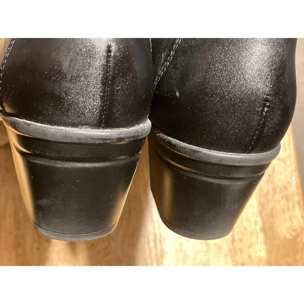 Clarks Collection Black Leather Side Zip Button Booties‎ Shooties 6.5M